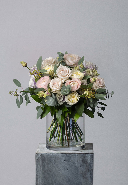  flower bouquet of garden rose and ranunculus by flannel flowers