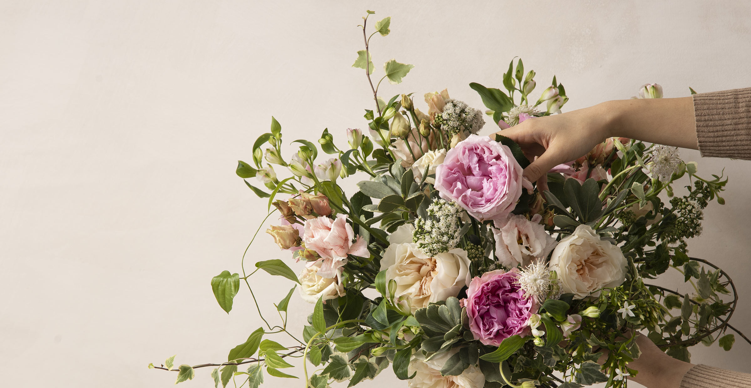 Banner image of Josephine’s Garden rose flower bouquet from flannel flowers online collection